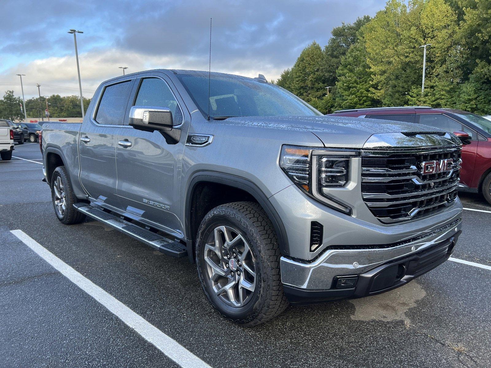 2024 GMC Sierra 1500 Vehicle Photo in MONROE, NC 28110-8431