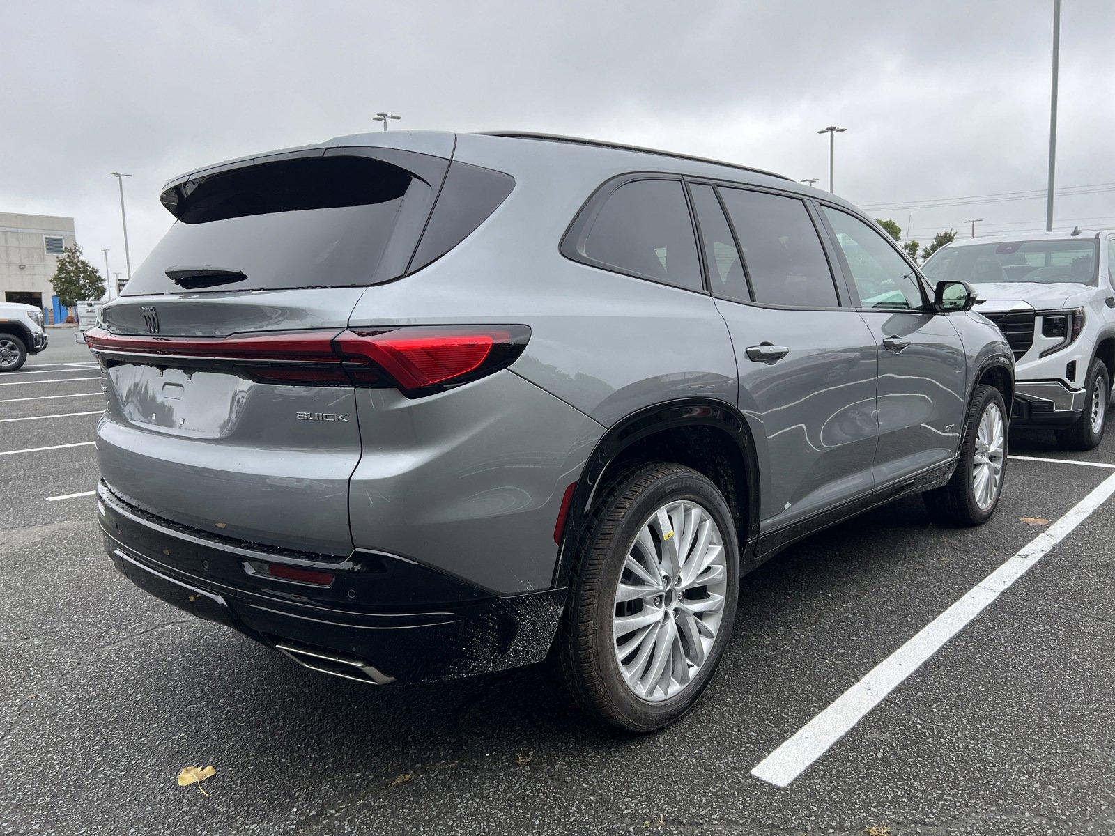 2025 Buick Enclave Vehicle Photo in MONROE, NC 28110-8431