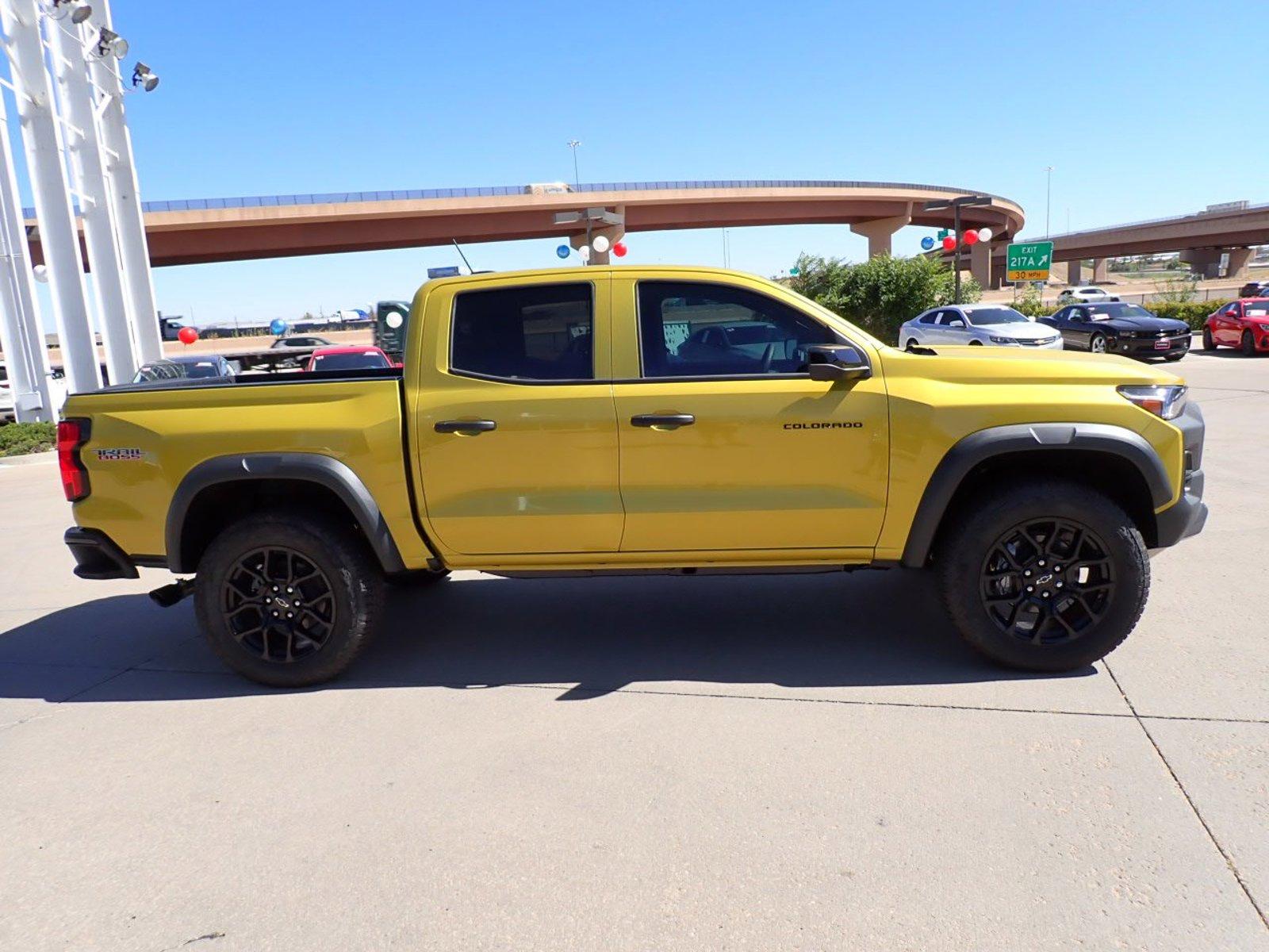 2024 Chevrolet Colorado Vehicle Photo in DENVER, CO 80221-3610