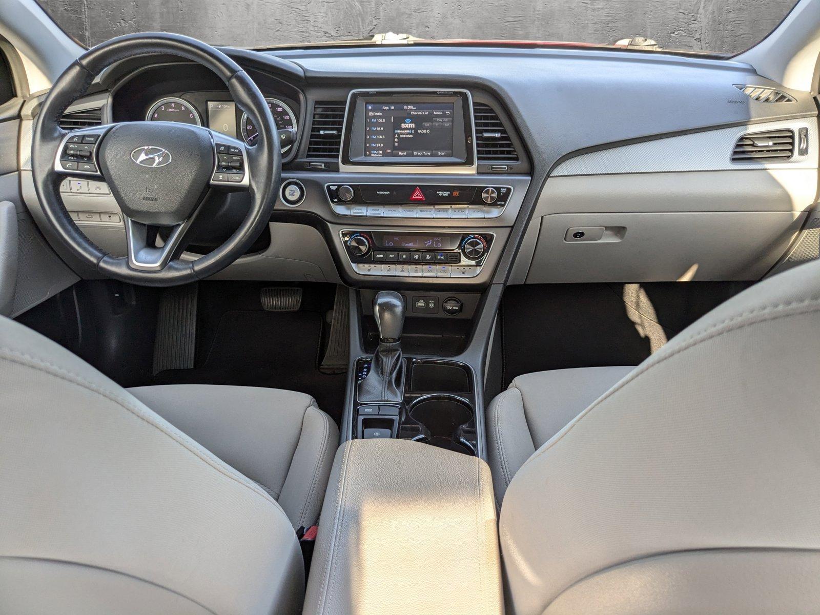 2019 Hyundai SONATA Vehicle Photo in St. Petersburg, FL 33713