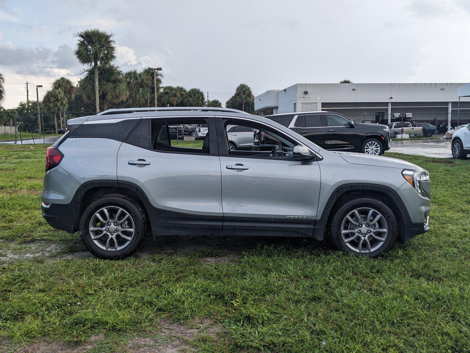 2024 GMC Terrain Vehicle Photo in WEST PALM BEACH, FL 33407-3296