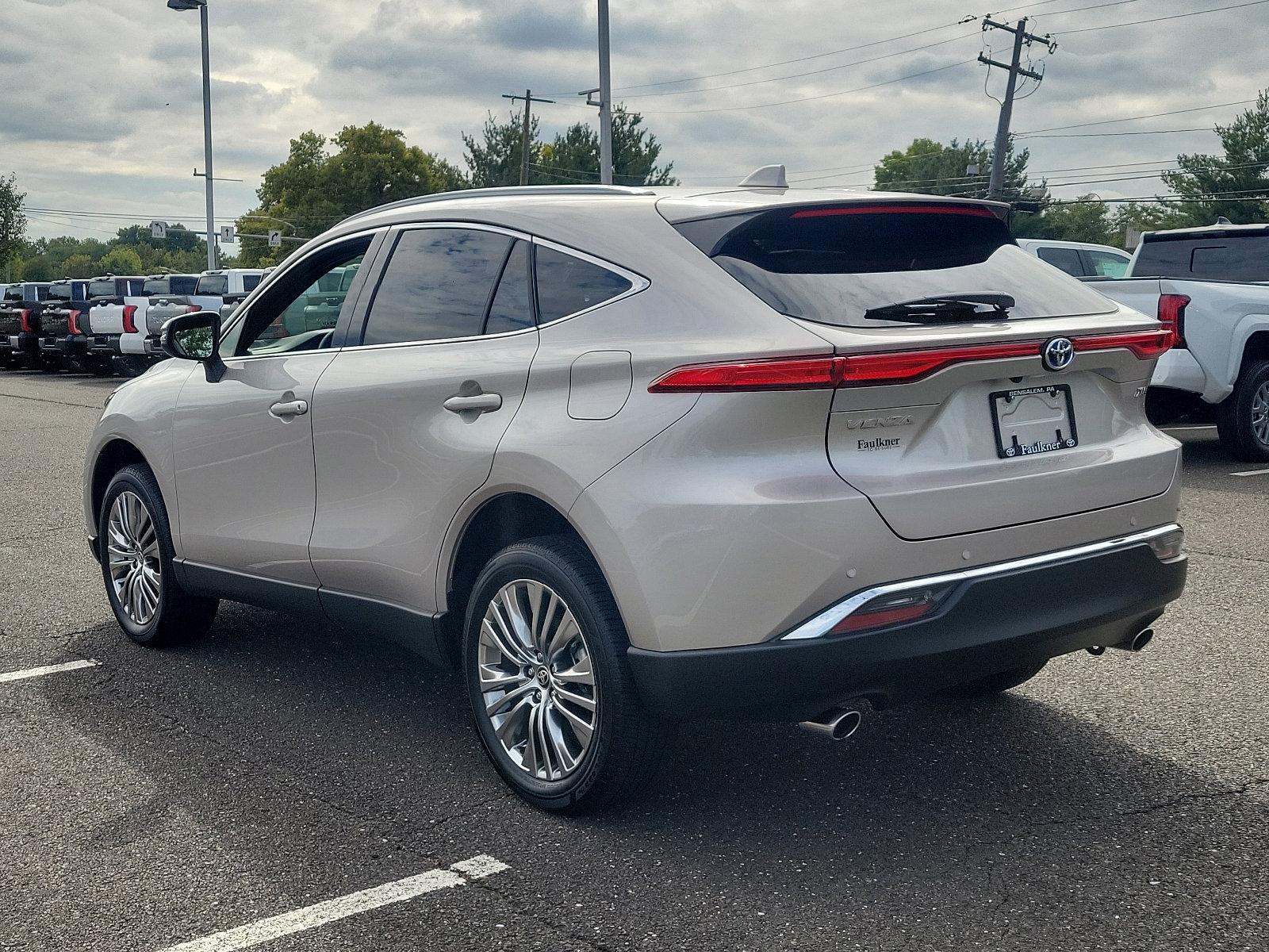 2024 Toyota Venza Vehicle Photo in Trevose, PA 19053