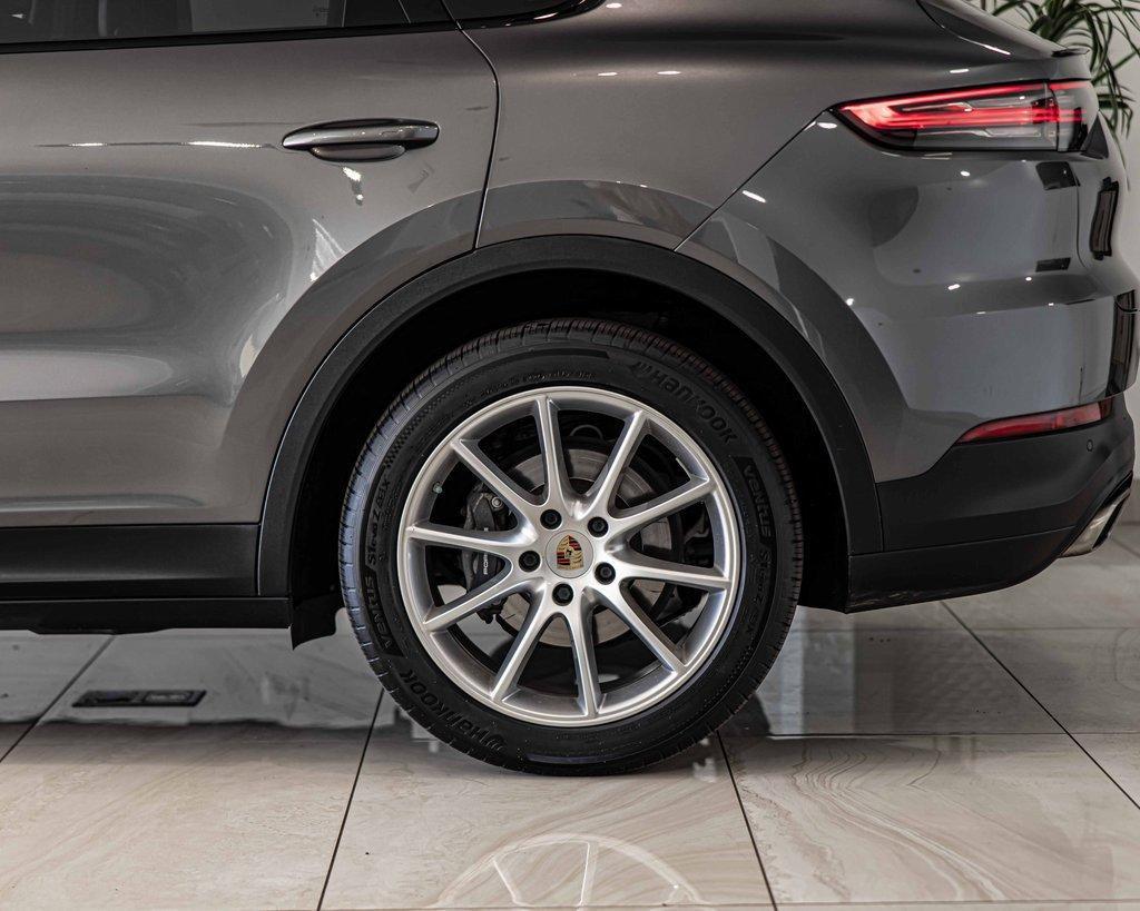 2021 Porsche Cayenne Vehicle Photo in Saint Charles, IL 60174