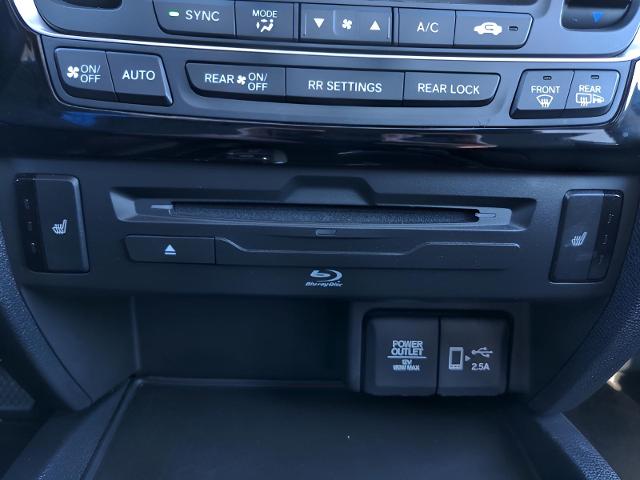 2020 Honda Pilot Vehicle Photo in Green Bay, WI 54304