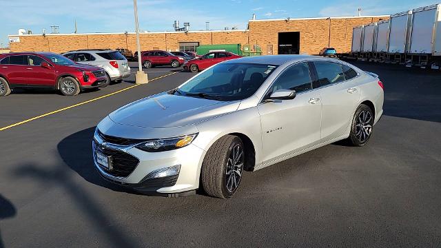 2020 Chevrolet Malibu Vehicle Photo in JOLIET, IL 60435-8135