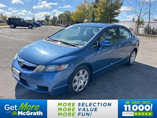 2009 Honda Civic Sedan Vehicle Photo in Cedar Rapids, IA 52402