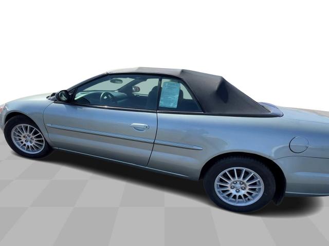 2004 Chrysler Sebring Vehicle Photo in MASSENA, NY 13662-2255