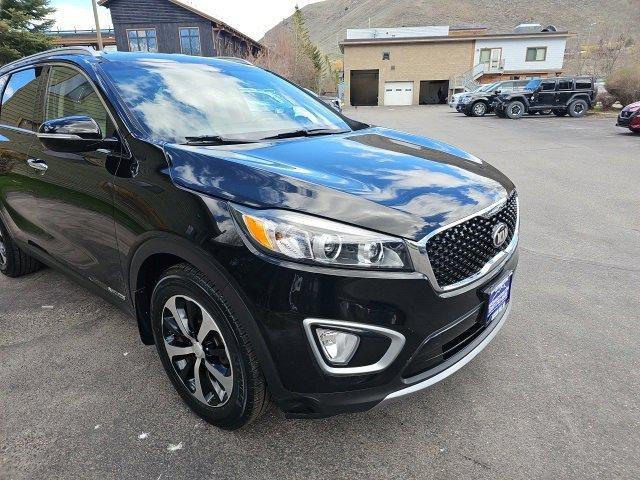 Used 2017 Kia Sorento EX with VIN 5XYPHDA53HG321402 for sale in Jackson, WY