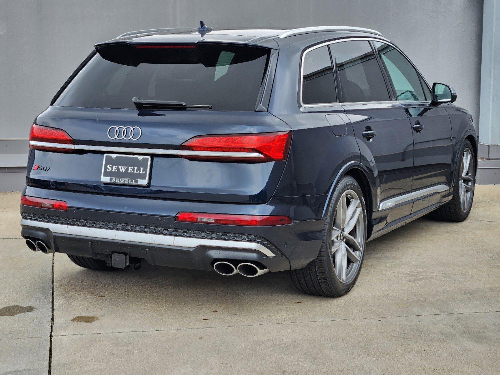 2025 Audi SQ7 Vehicle Photo in SUGAR LAND, TX 77478