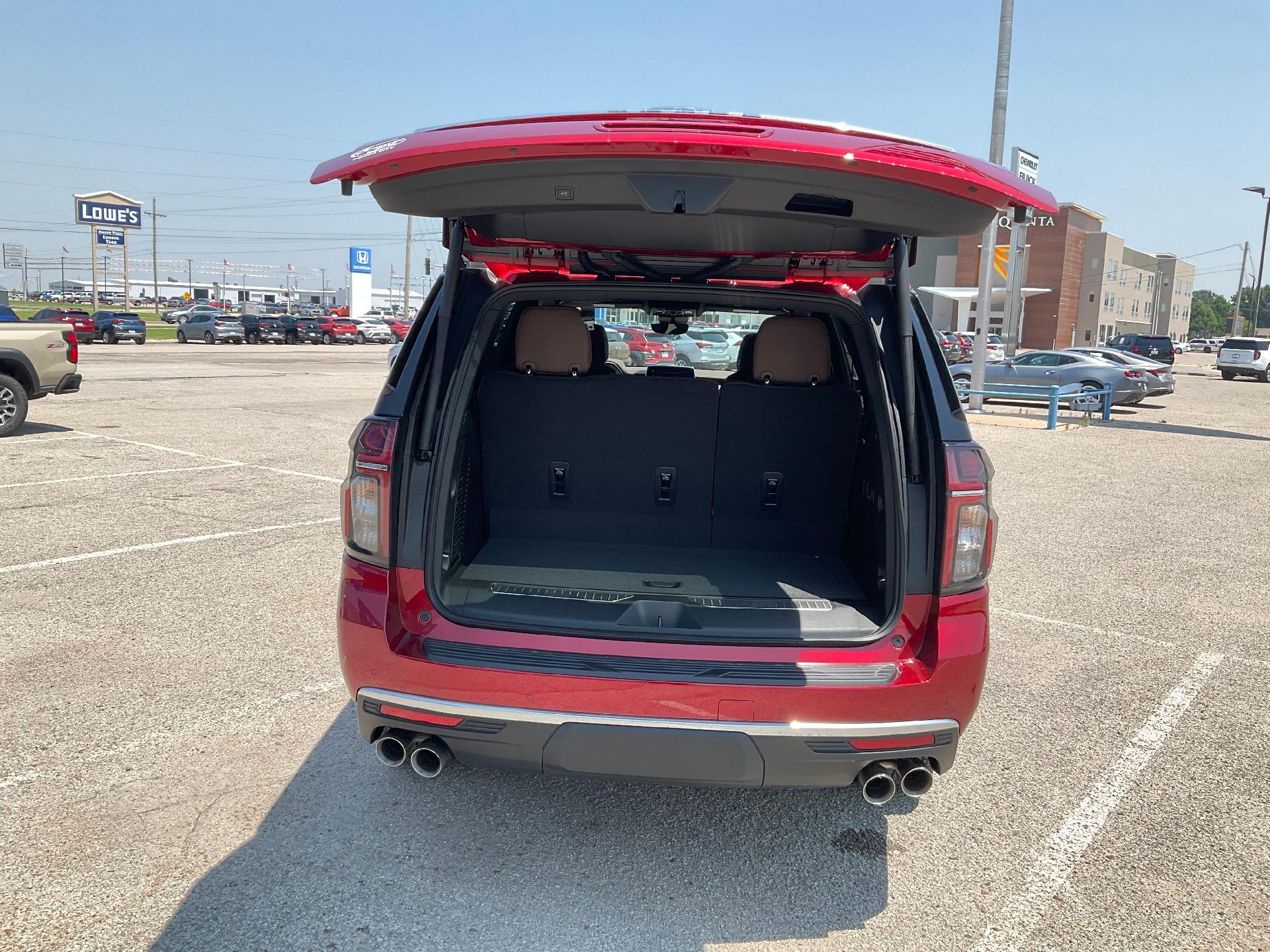 2024 Chevrolet Tahoe Vehicle Photo in PONCA CITY, OK 74601-1036