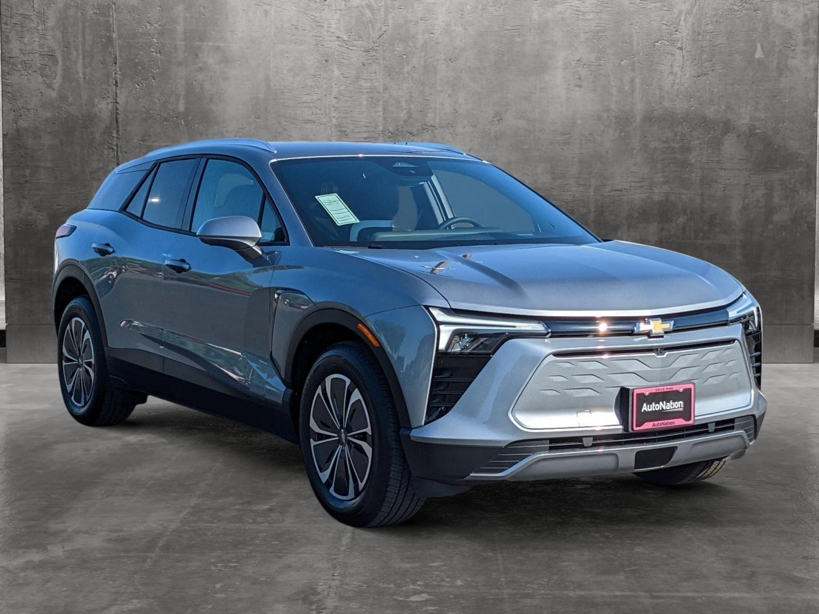 2024 Chevrolet Blazer EV Vehicle Photo in VALENCIA, CA 91355-1705