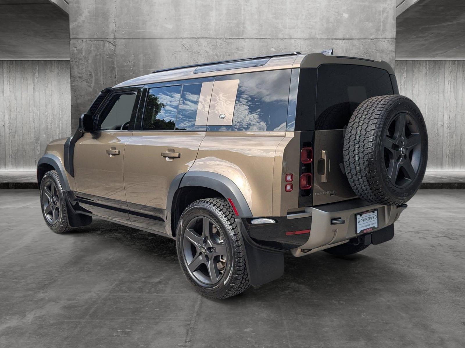 2022 Land Rover Defender Vehicle Photo in Pompano Beach, FL 33064