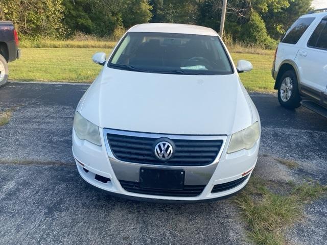 Used 2008 Volkswagen Passat Turbo with VIN WVWJK73C58P031227 for sale in Frontenac, KS