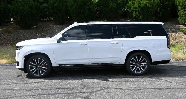 2022 Cadillac Escalade ESV Vehicle Photo in NORWOOD, MA 02062-5222