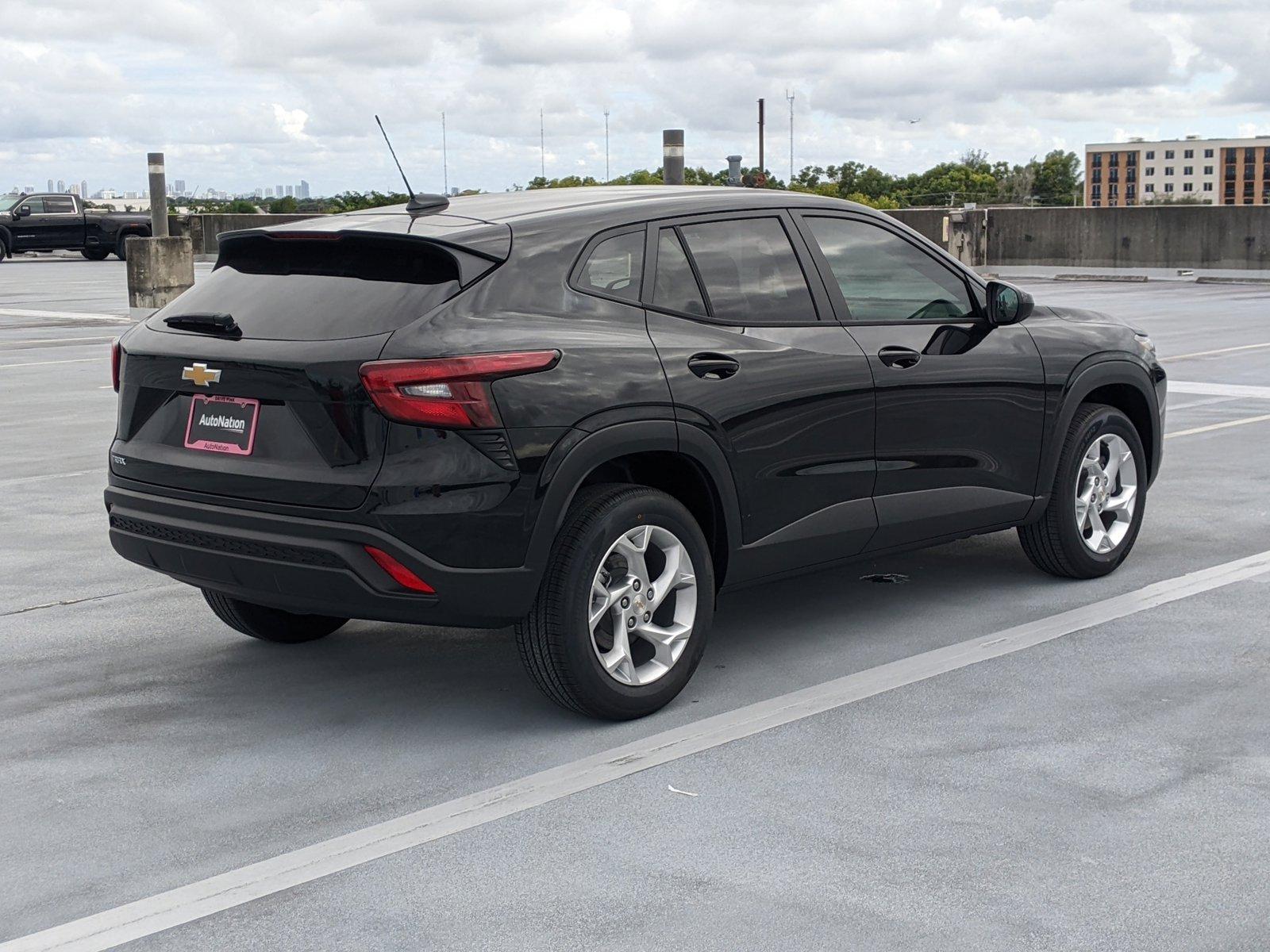 2025 Chevrolet Trax Vehicle Photo in PEMBROKE PINES, FL 33024-6534