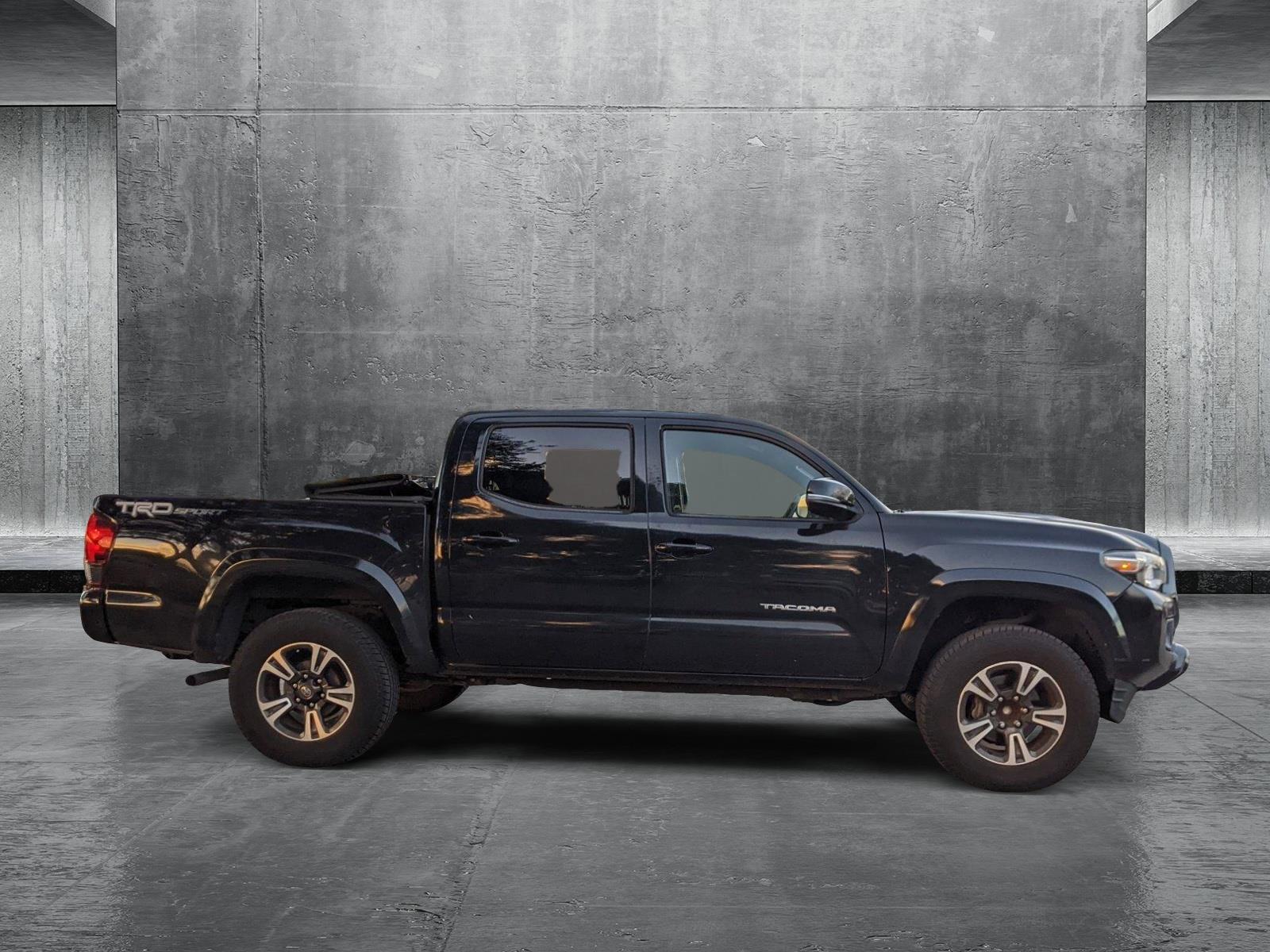 2019 Toyota TACO Vehicle Photo in PEMBROKE PINES, FL 33024-6534