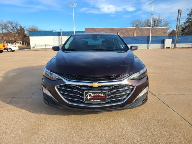 Used 2021 Chevrolet Malibu 1LT with VIN 1G1ZD5ST0MF010510 for sale in Fairbury, NE