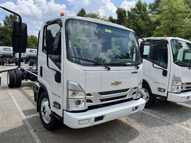 2025 Chevrolet 5500 HG LCF Gas Vehicle Photo in ALCOA, TN 37701-3235