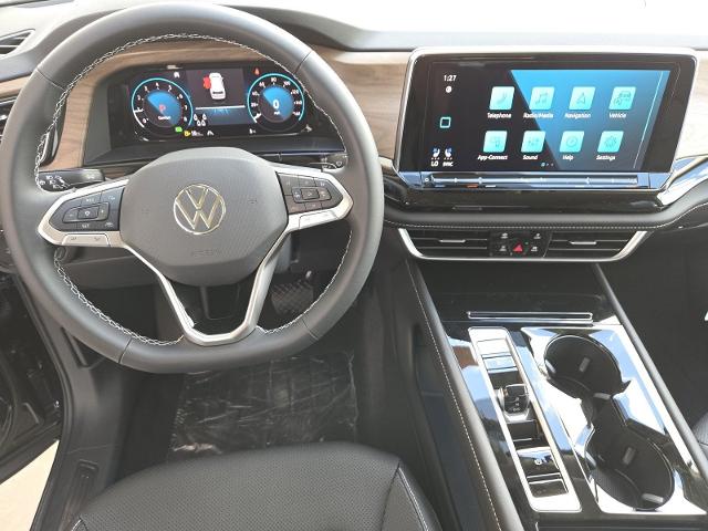 2024 Volkswagen Atlas Vehicle Photo in WEATHERFORD, TX 76087