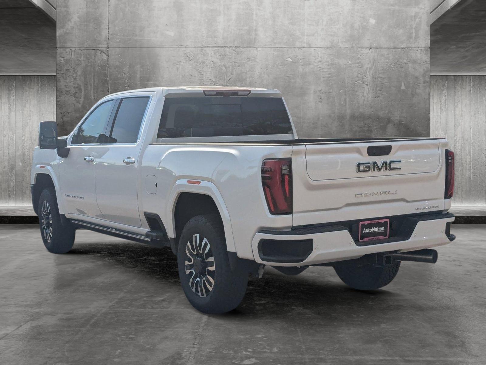 2024 GMC Sierra 2500 HD Vehicle Photo in LONE TREE, CO 80124-2750