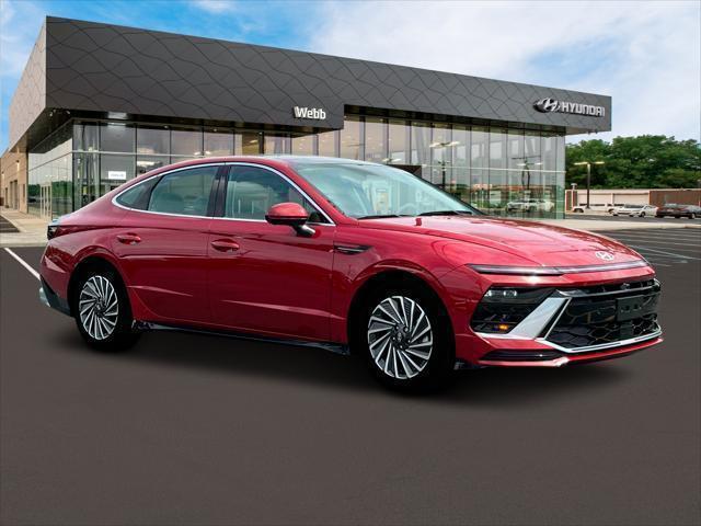 2024 Hyundai SONATA Hybrid Vehicle Photo in Merrillville, IN 46410-5311