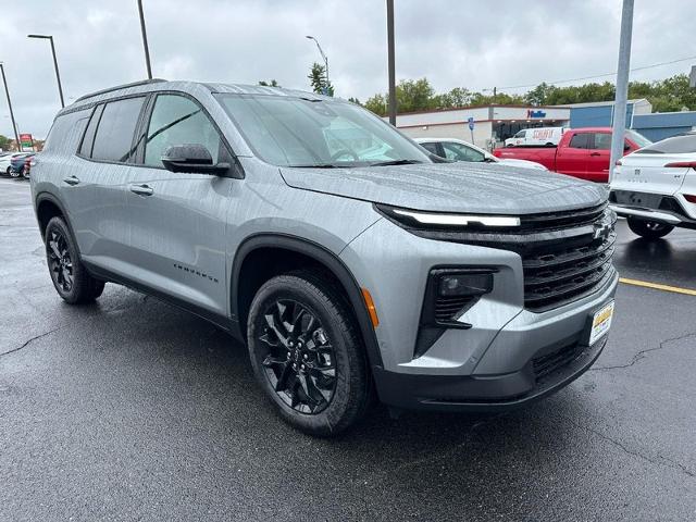 2024 Chevrolet Traverse Vehicle Photo in COLUMBIA, MO 65203-3903