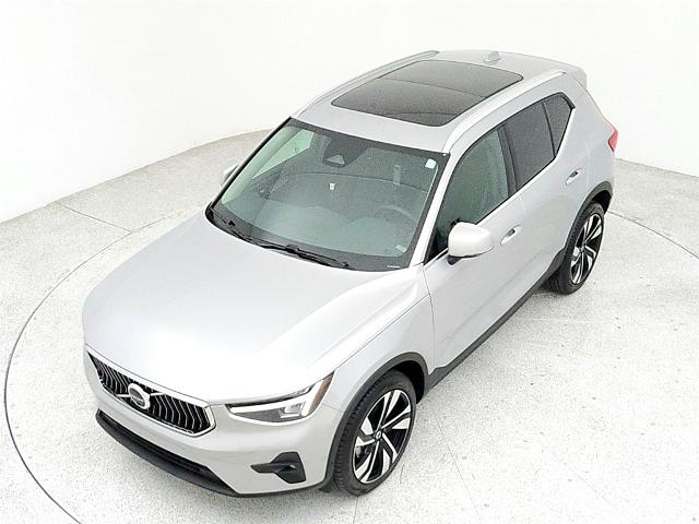 2023 Volvo XC40 Vehicle Photo in Grapevine, TX 76051