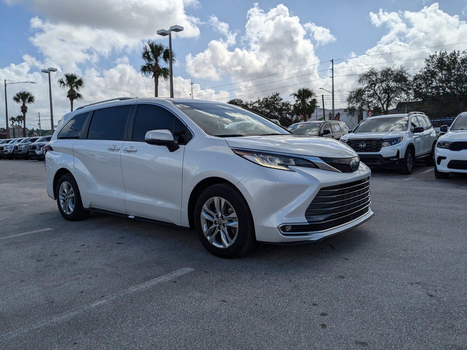 2022 Toyota Sienna Vehicle Photo in Winter Park, FL 32792