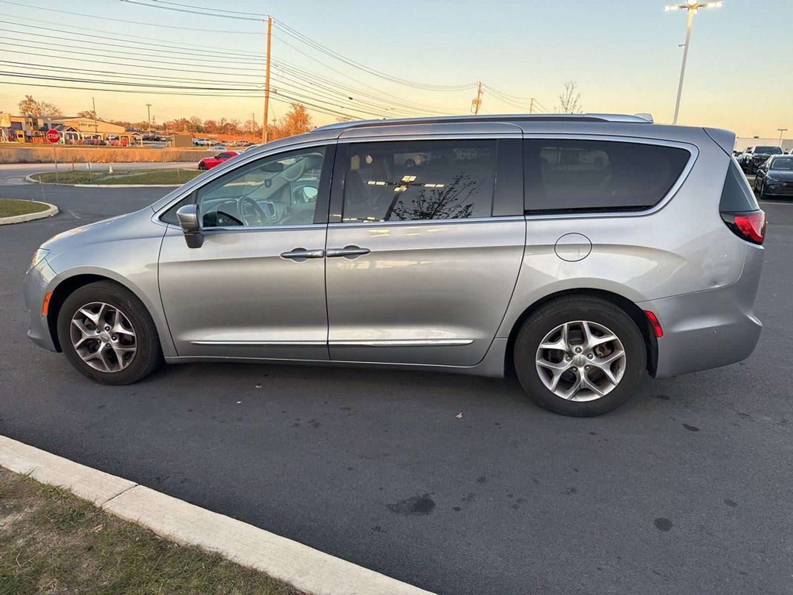 2017 Chrysler Pacifica Vehicle Photo in Harrisburg, PA 17111