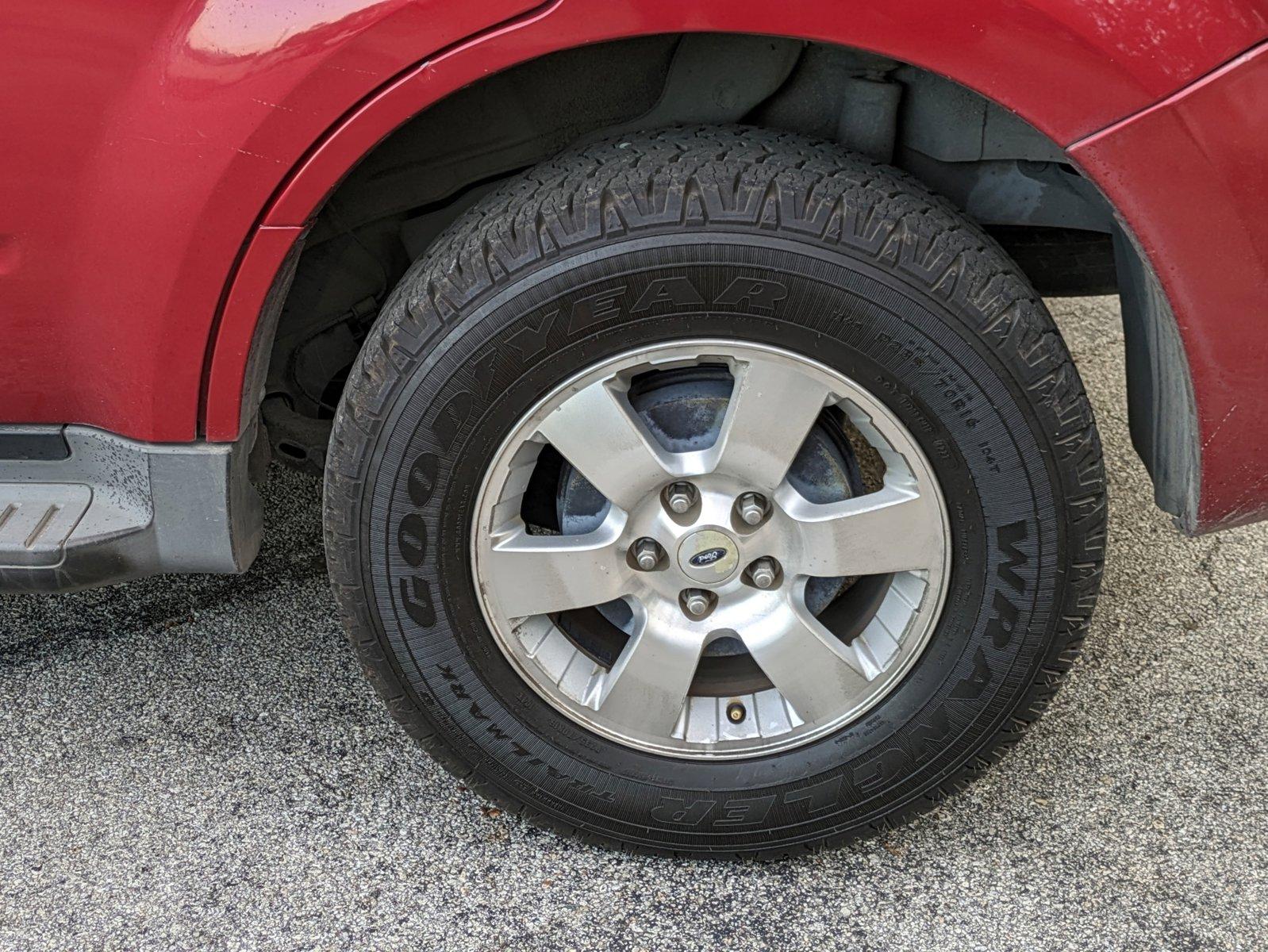 2011 Ford Escape Vehicle Photo in Jacksonville, FL 32244