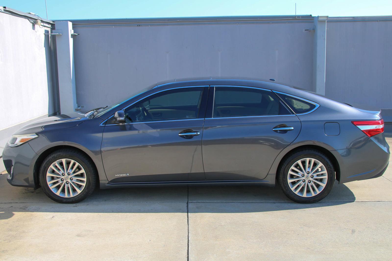 2013 Toyota Avalon Hybrid Vehicle Photo in SUGAR LAND, TX 77478