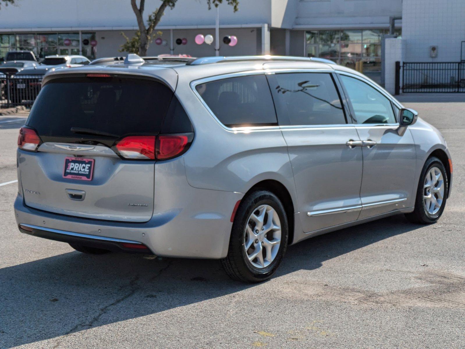 2020 Chrysler Pacifica Vehicle Photo in Corpus Christi, TX 78415