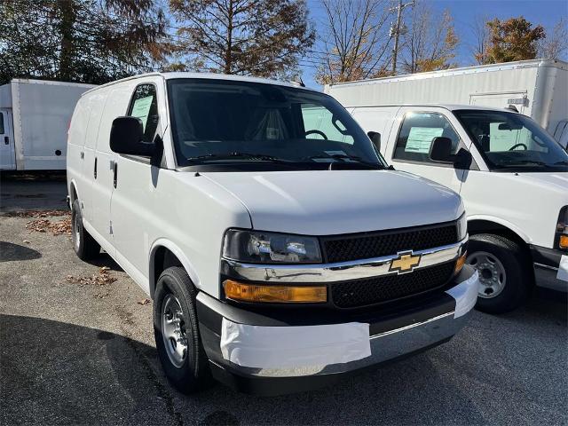 2025 Chevrolet Express Cargo 2500 Vehicle Photo in ALCOA, TN 37701-3235