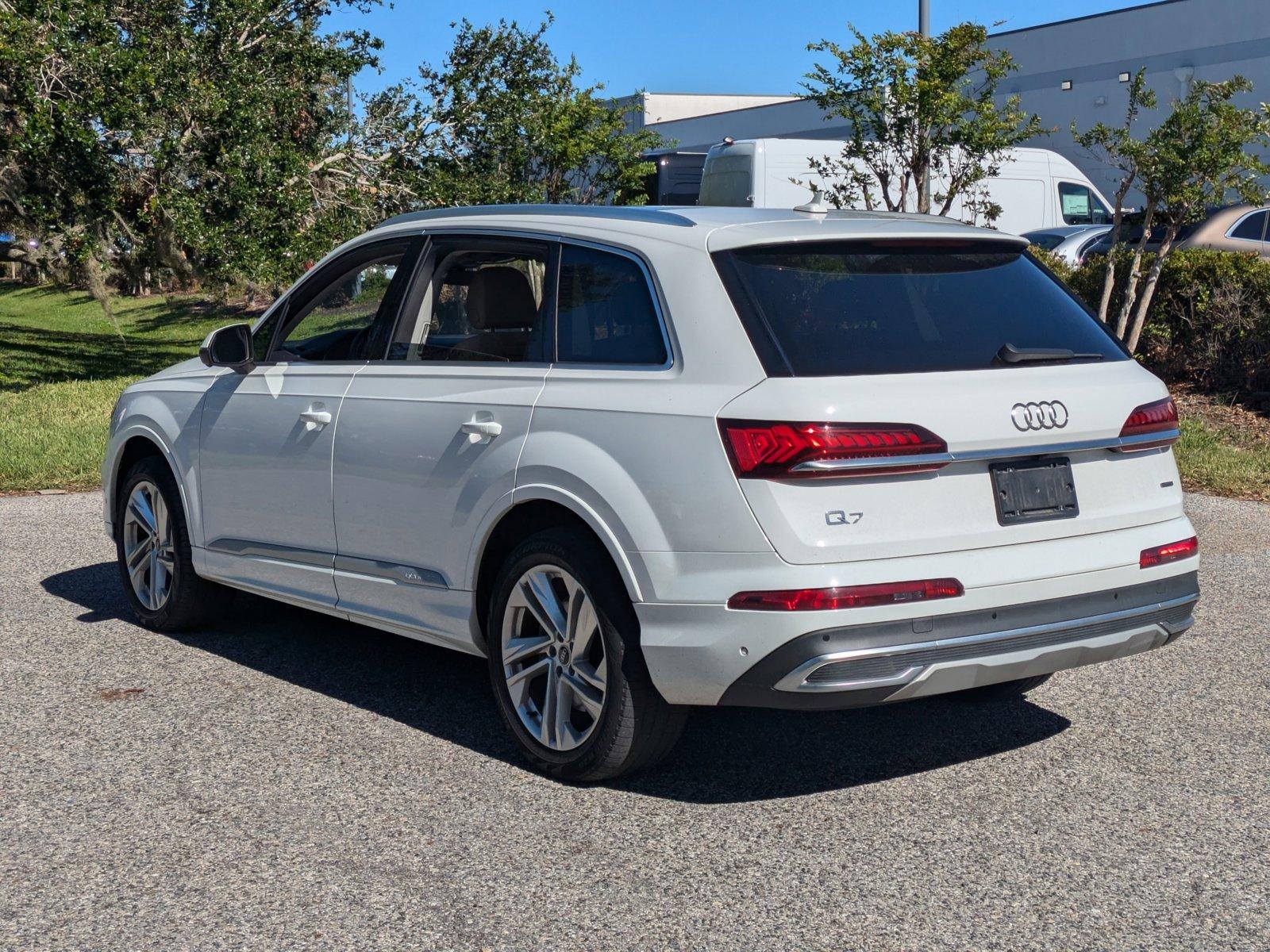 2021 Audi Q7 Vehicle Photo in Sarasota, FL 34231