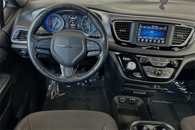 2020 Chrysler Pacifica Vehicle Photo in ELK GROVE, CA 95757-8703