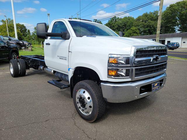 2024 Chevrolet Silverado 6500 HD Vehicle Photo in DANBURY, CT 06810-5034