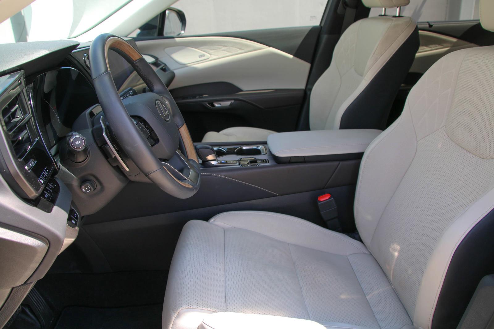 2024 Lexus RX 350 Vehicle Photo in SUGAR LAND, TX 77478