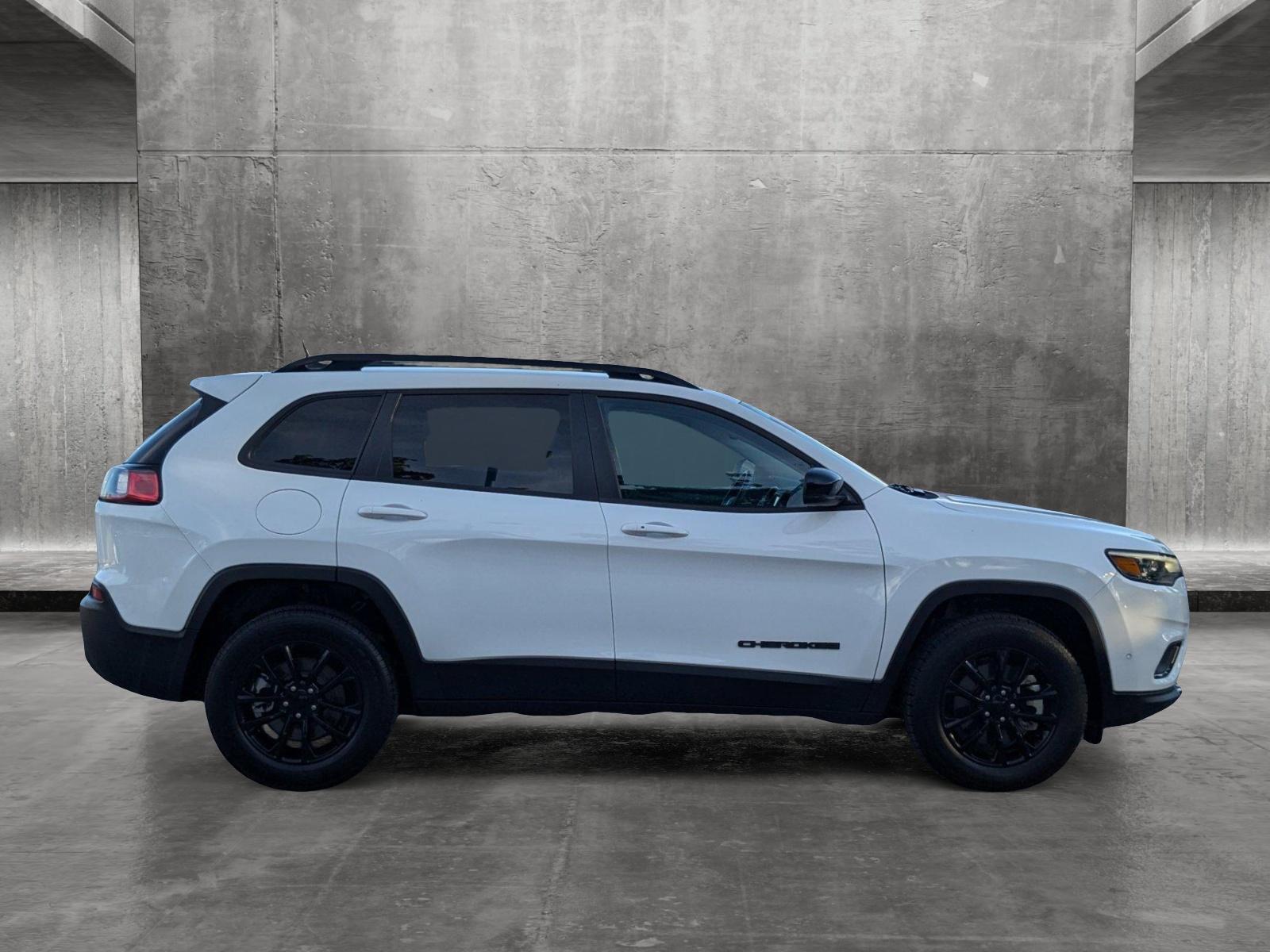 2023 Jeep Cherokee Vehicle Photo in MIAMI, FL 33134-2699