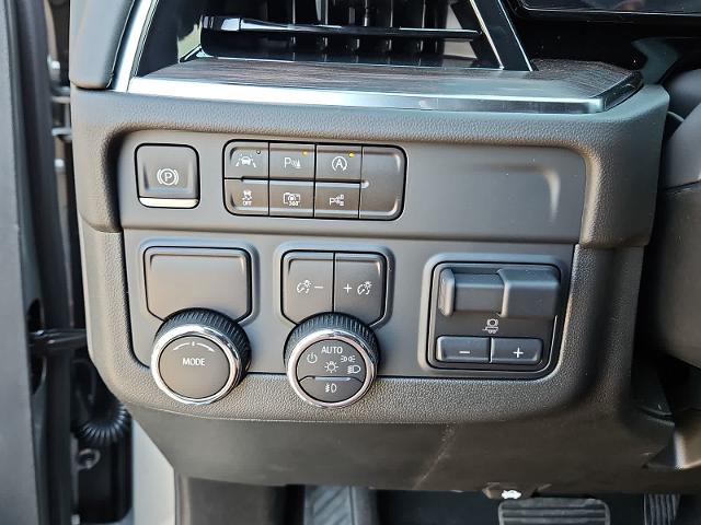 2025 Chevrolet Tahoe Vehicle Photo in SAN ANGELO, TX 76903-5798