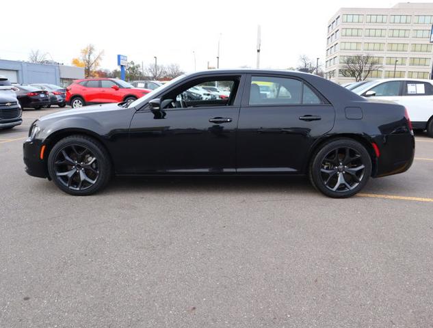 2022 Chrysler 300 Vehicle Photo in DETROIT, MI 48207-4102