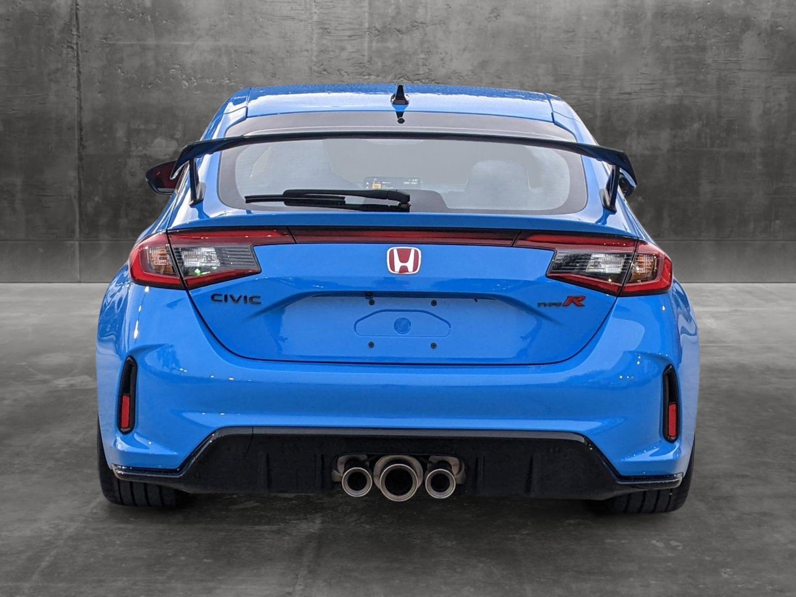 2024 Honda Civic Type R Vehicle Photo in PEMBROKE PINES, FL 33024-6534