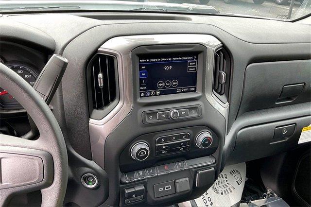 2024 Chevrolet Silverado 3500 HD CC Vehicle Photo in INDEPENDENCE, MO 64055-1314