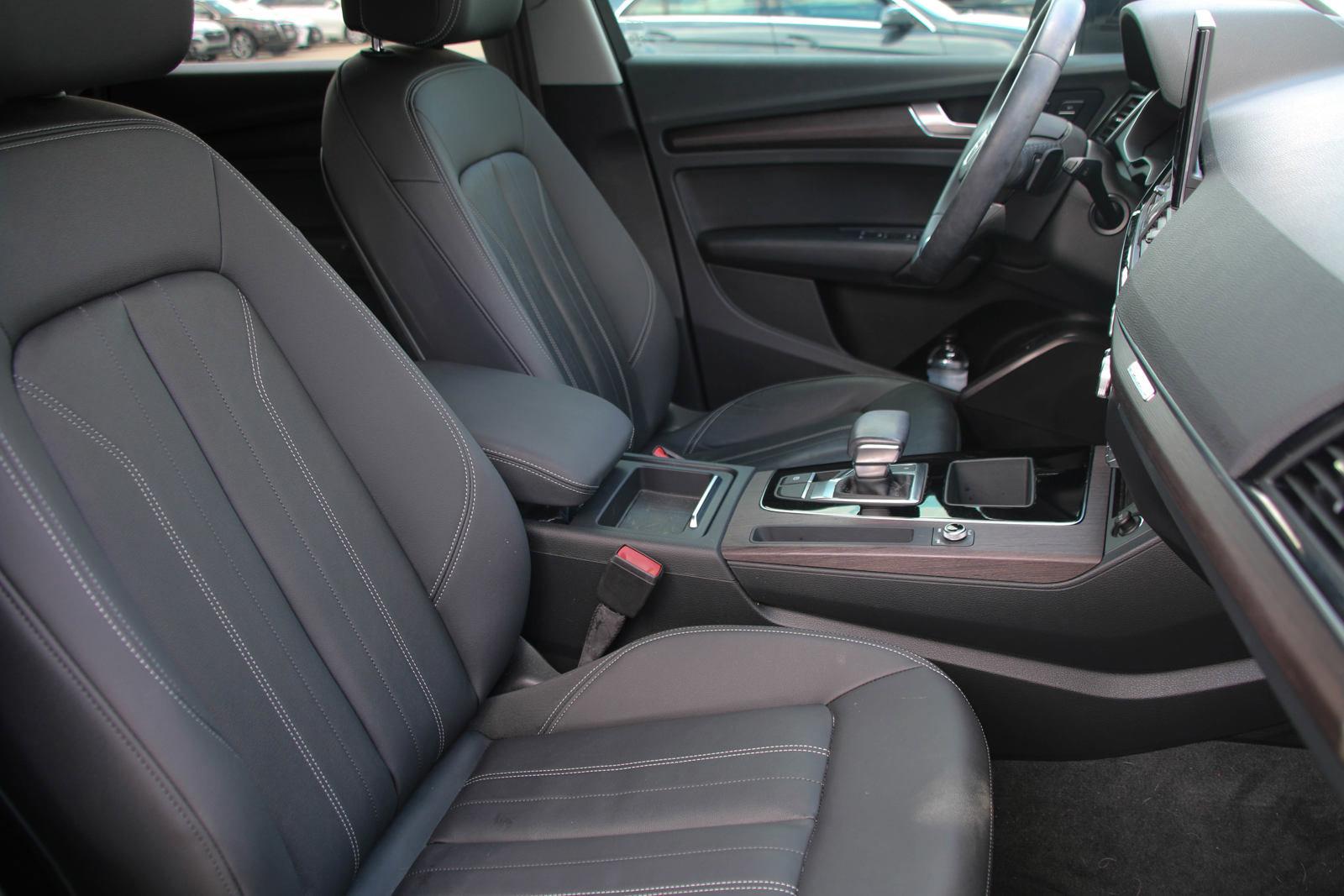 2022 Audi Q5 Vehicle Photo in SUGAR LAND, TX 77478