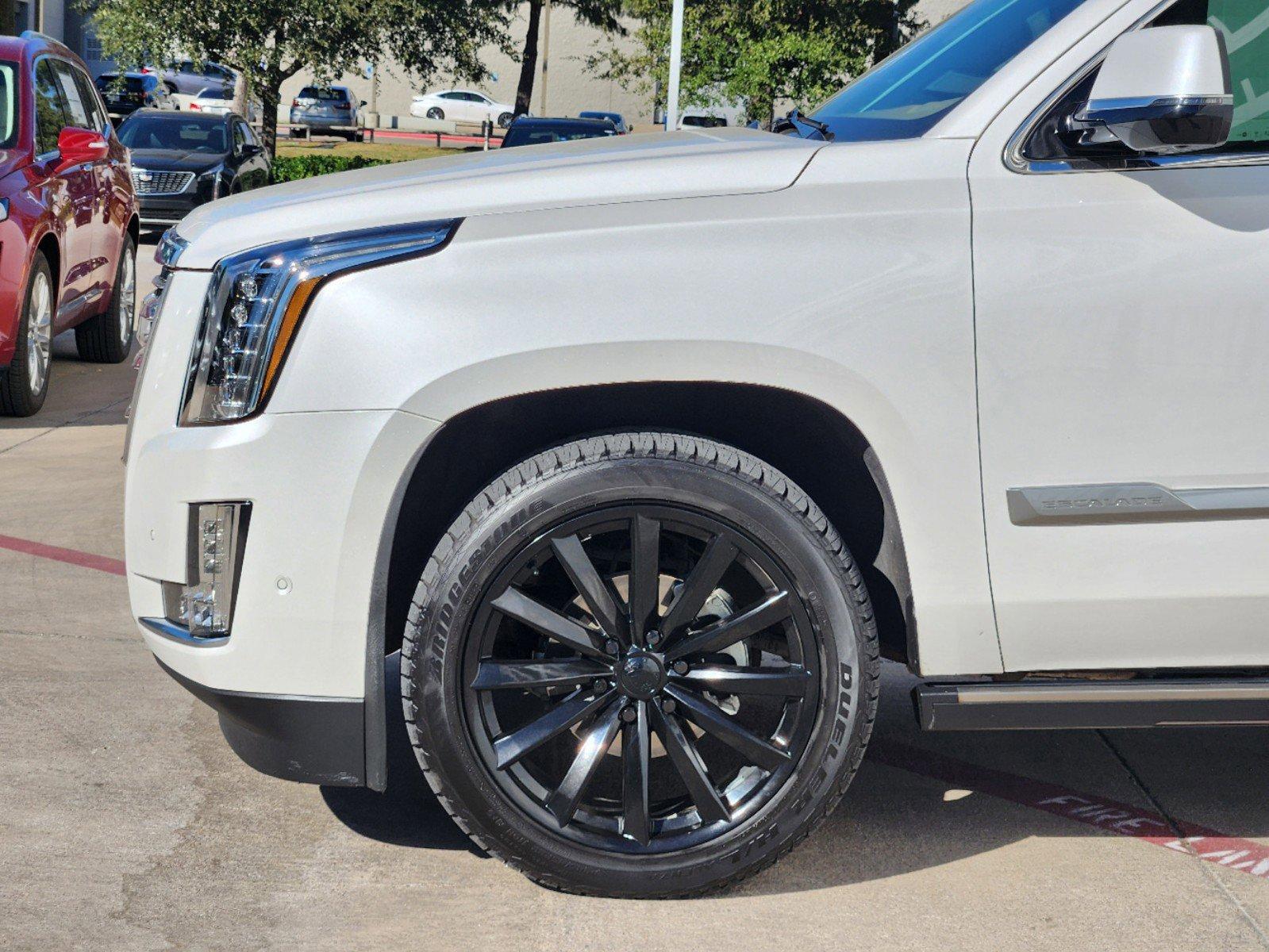 2018 Cadillac Escalade Vehicle Photo in GRAPEVINE, TX 76051-8302