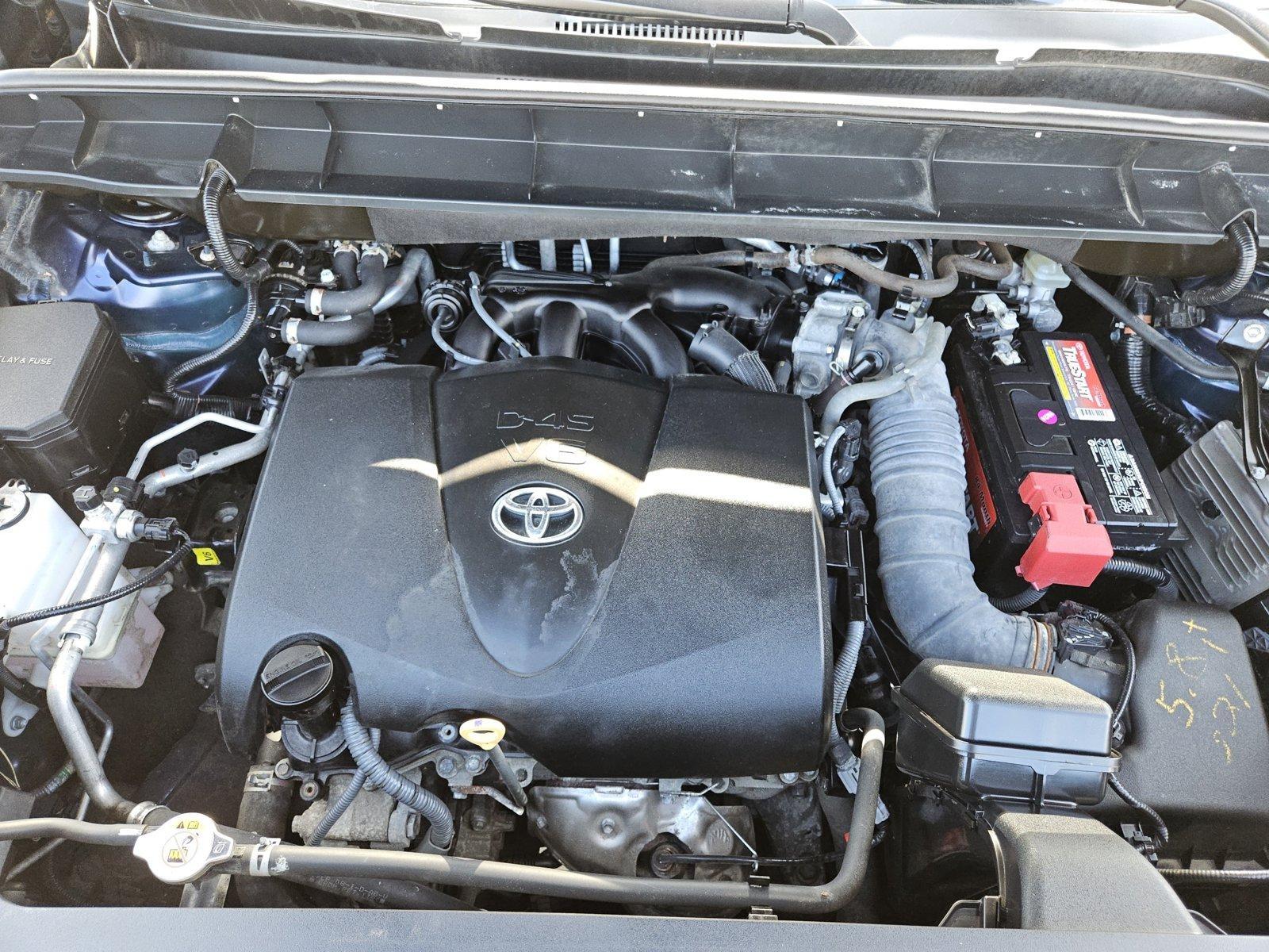 2021 Toyota Highlander Vehicle Photo in CORPUS CHRISTI, TX 78416-1100