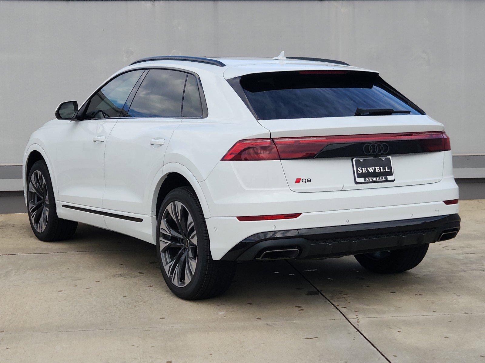 2025 Audi Q8 Vehicle Photo in SUGAR LAND, TX 77478