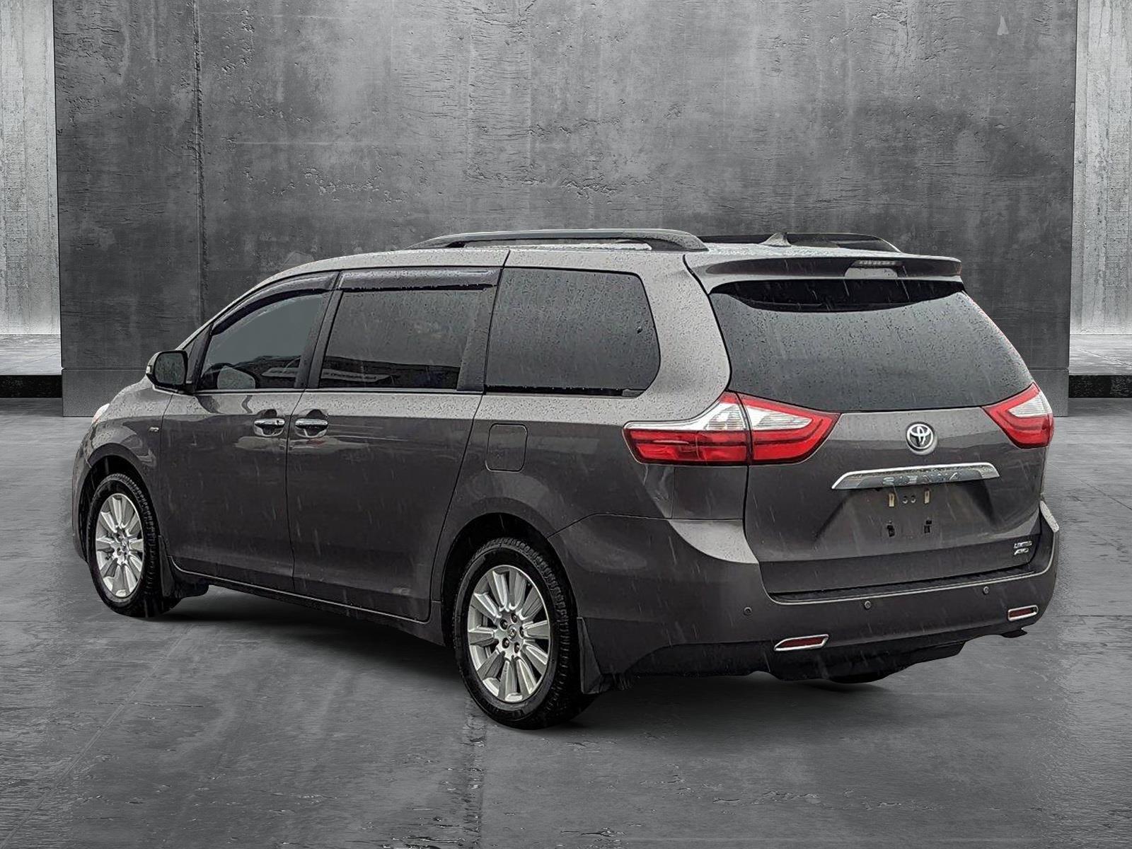 2017 Toyota Sienna Vehicle Photo in Spokane Valley, WA 99212