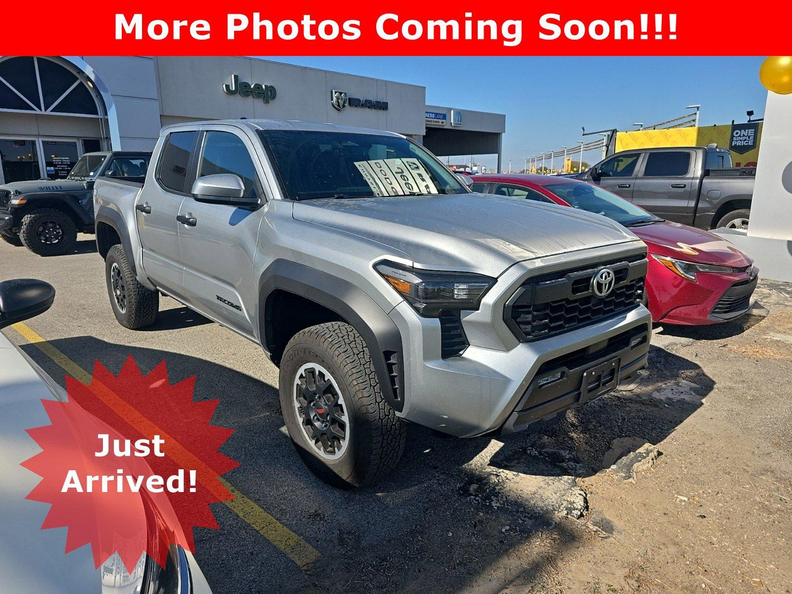 2024 Toyota Tacoma 4WD Vehicle Photo in Seguin, TX 78155