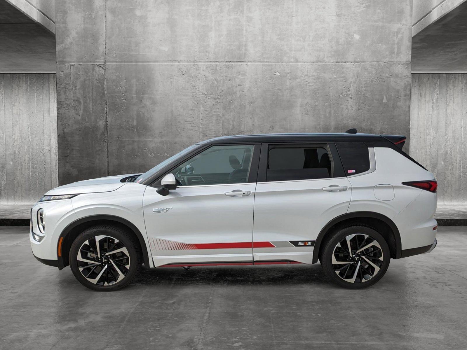 2023 Mitsubishi Outlander PHEV Vehicle Photo in Rockville, MD 20852