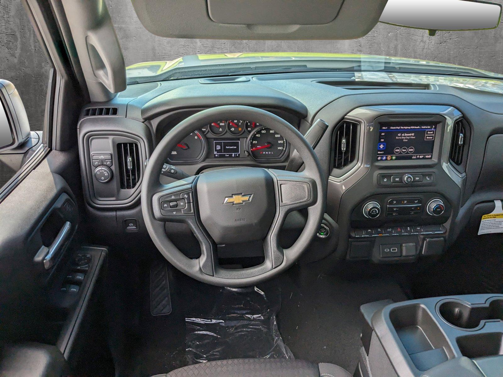 2024 Chevrolet Silverado 1500 Vehicle Photo in NORTH RICHLAND HILLS, TX 76180-7199